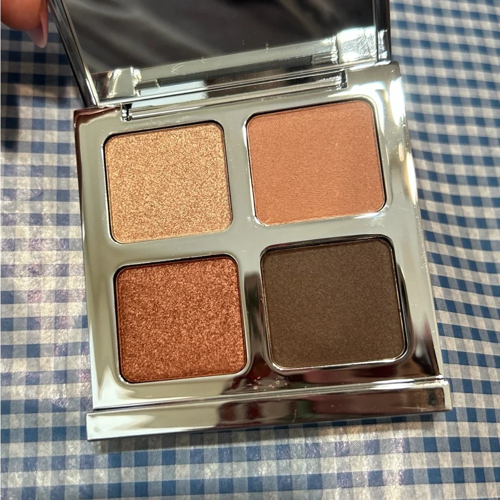 IL MAKIAGE Eyeshadow Palette - New with Box